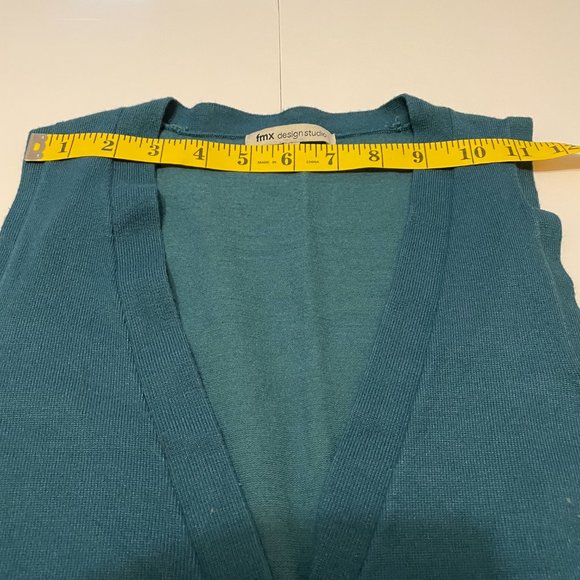 Women V Neck Sleeveless Knit Cardigan - Picture 5 of 5